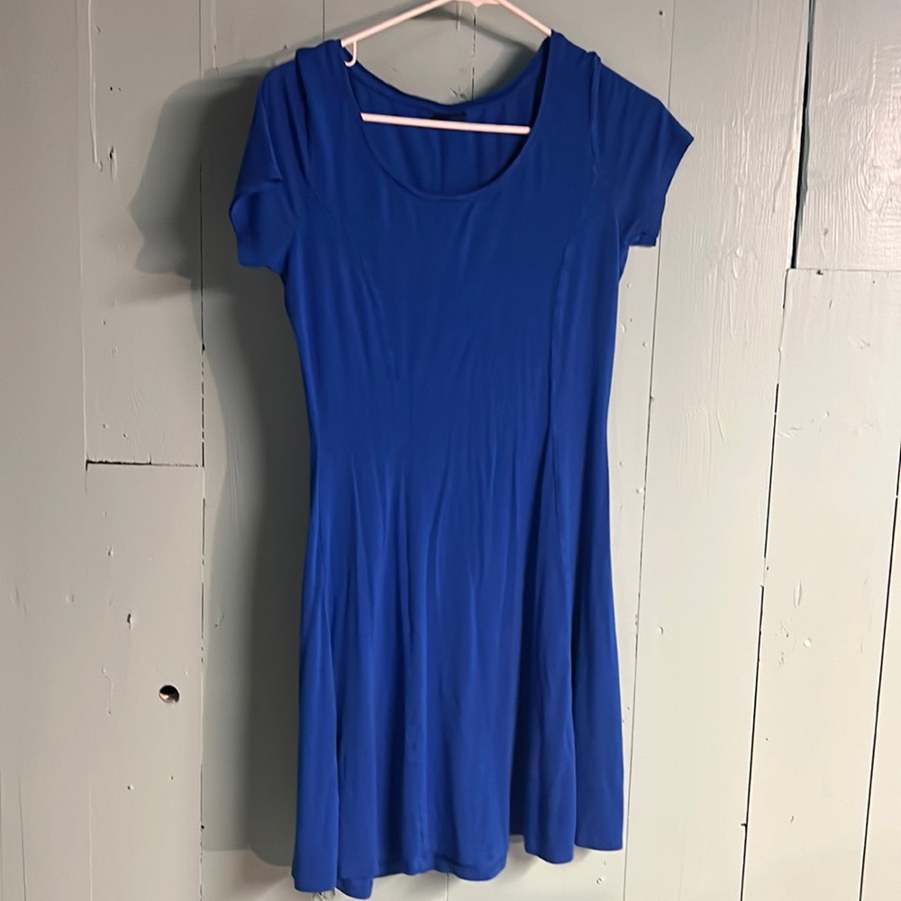 Blue dress .